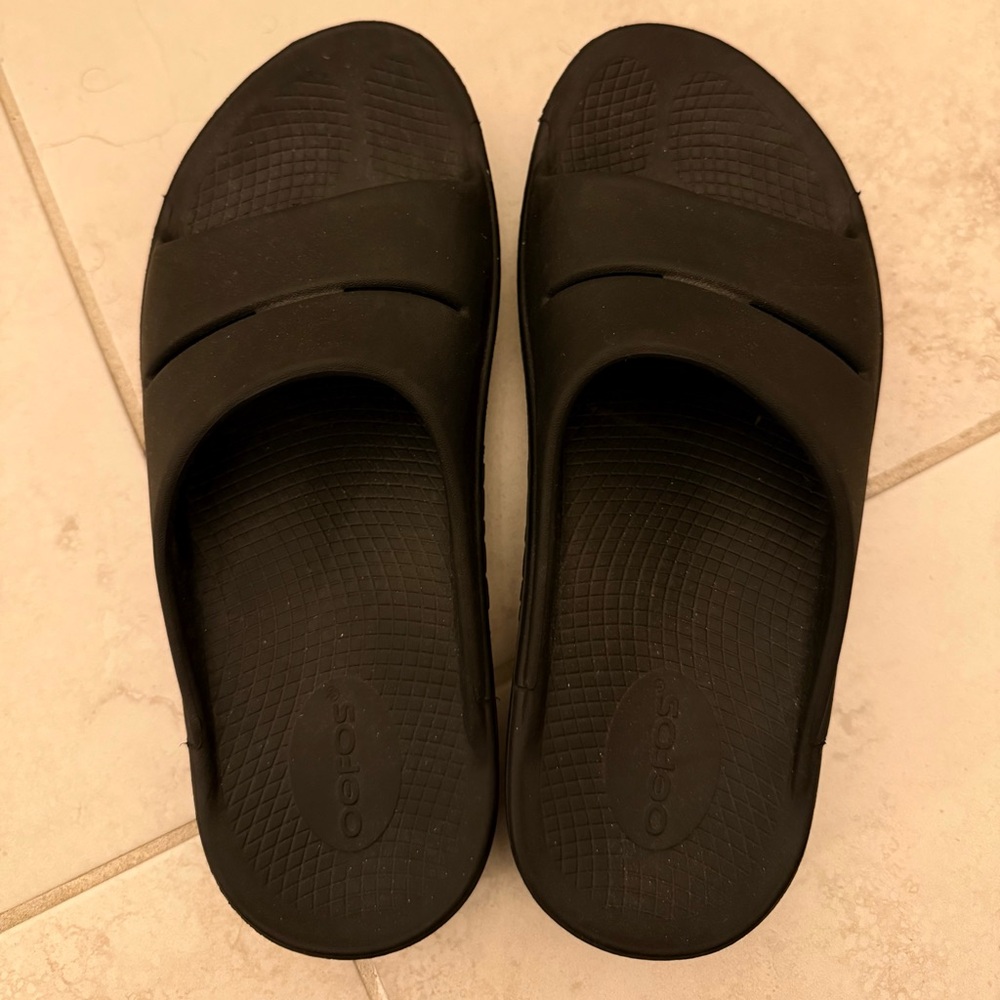 OOFOS Slide recovery Sandals Men 7